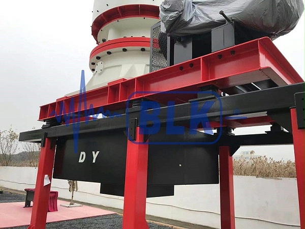 破碎机减振3_副本