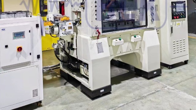 贝尔金工业减震器：为重型机械提供卓越振动控制解决方案