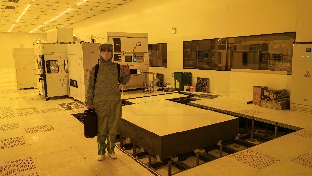 浙江某半导体工厂抗微震平台安装案例